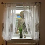 Daire Souterrain-ferienwohnung I 3-4 Pers I Garten & Gemeinschaftspool I Sachsenring *