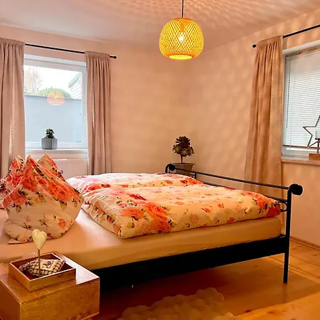Souterrain-ferienwohnung I 3-4 Pers I Garten & Gemeinschaftspool I Sachsenring Daire