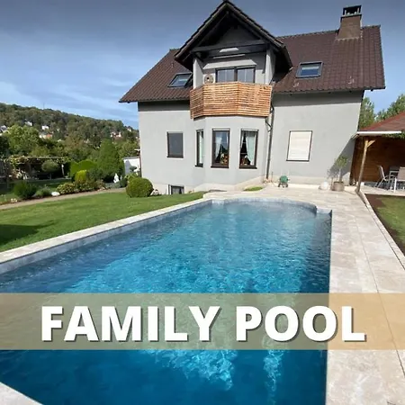 Souterrain-ferienwohnung I 3-4 Pers I Garten & Gemeinschaftspool I Sachsenring * هوينشتاين-إرنستال