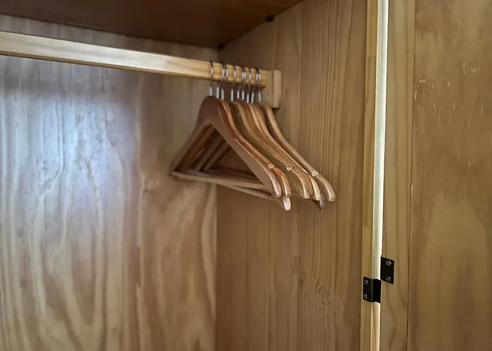 Апартаменты Souterrain-ferienwohnung I 3-4 Pers I Garten & Gemeinschaftspool I Sachsenring Хоэнштайн-Эрнстталь