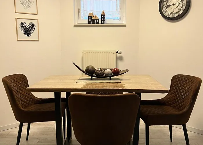 Апартаменты Souterrain-ferienwohnung I 3-4 Pers I Garten & Gemeinschaftspool I Sachsenring Хоэнштайн-Эрнстталь