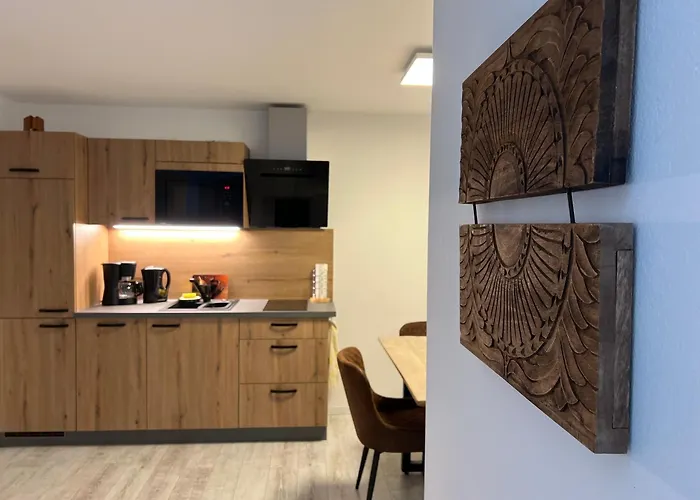 Апартаменты Souterrain-ferienwohnung I 3-4 Pers I Garten & Gemeinschaftspool I Sachsenring Хоэнштайн-Эрнстталь