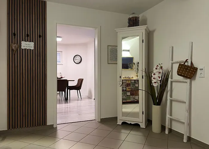 Souterrain-ferienwohnung I 3-4 Pers I Garten & Gemeinschaftspool I Sachsenring