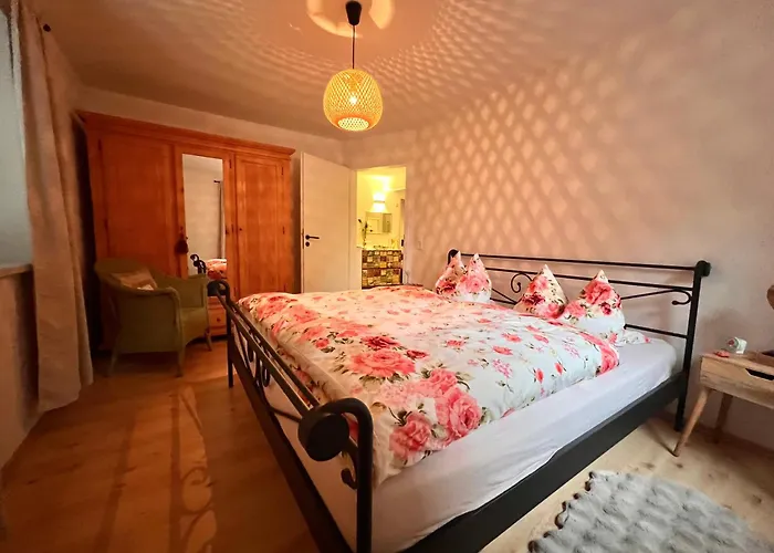 Souterrain-ferienwohnung I 3-4 Pers I Garten & Gemeinschaftspool I Sachsenring Апартаменты *